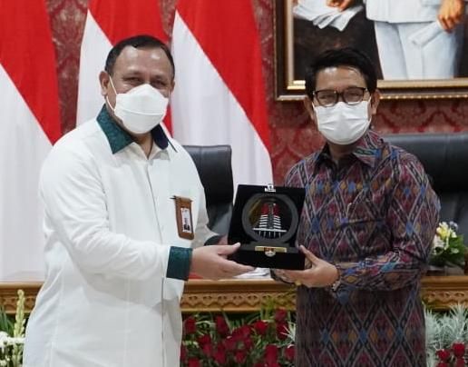 podiumnews.com-Nilai MCP 98,56 Persen, Badung Raih Penghargaan dari KPK